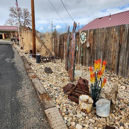 Cowboy Country Inn Ескаланте Екстериор снимка