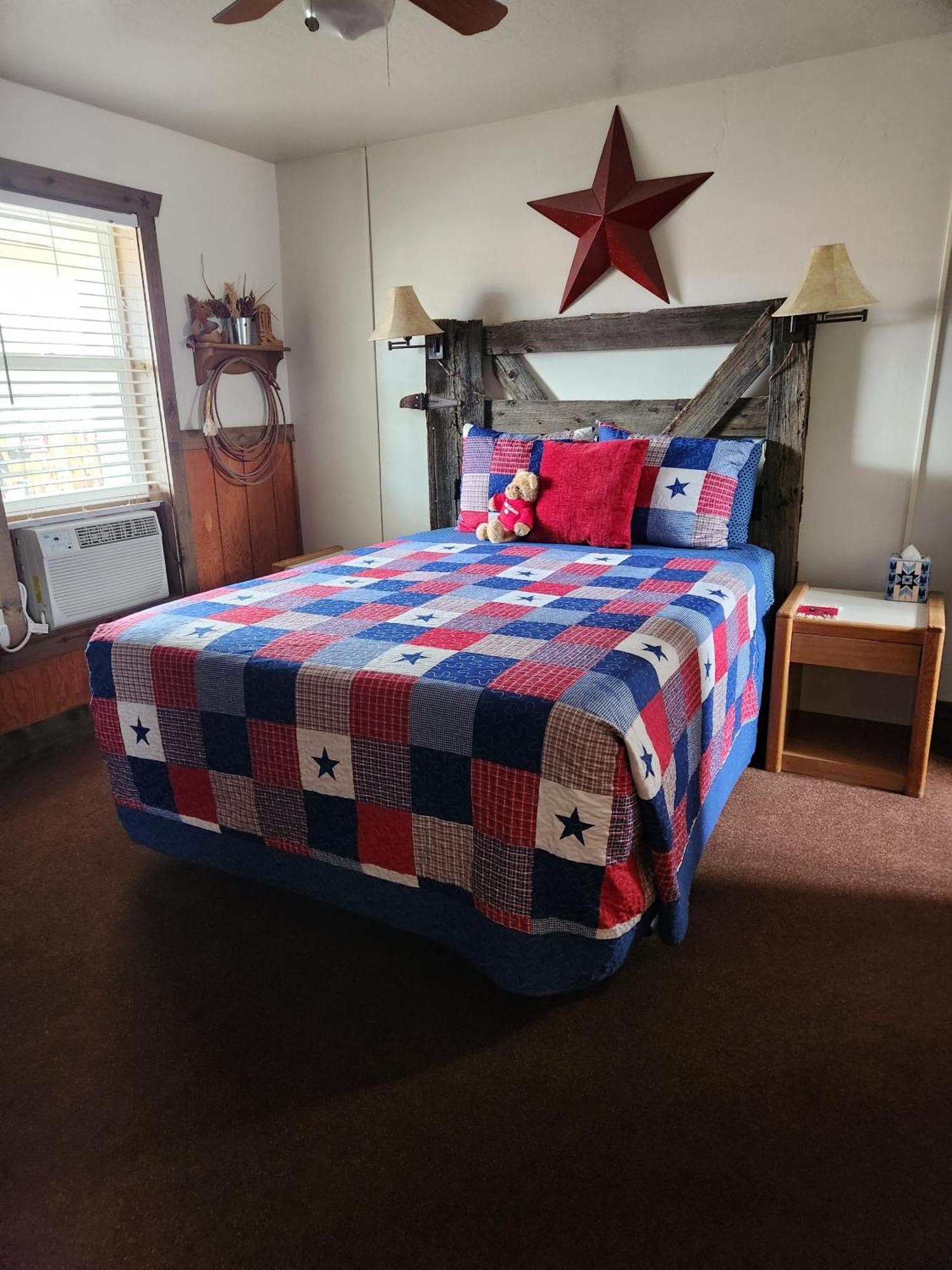 Cowboy Country Inn Ескаланте Екстериор снимка
