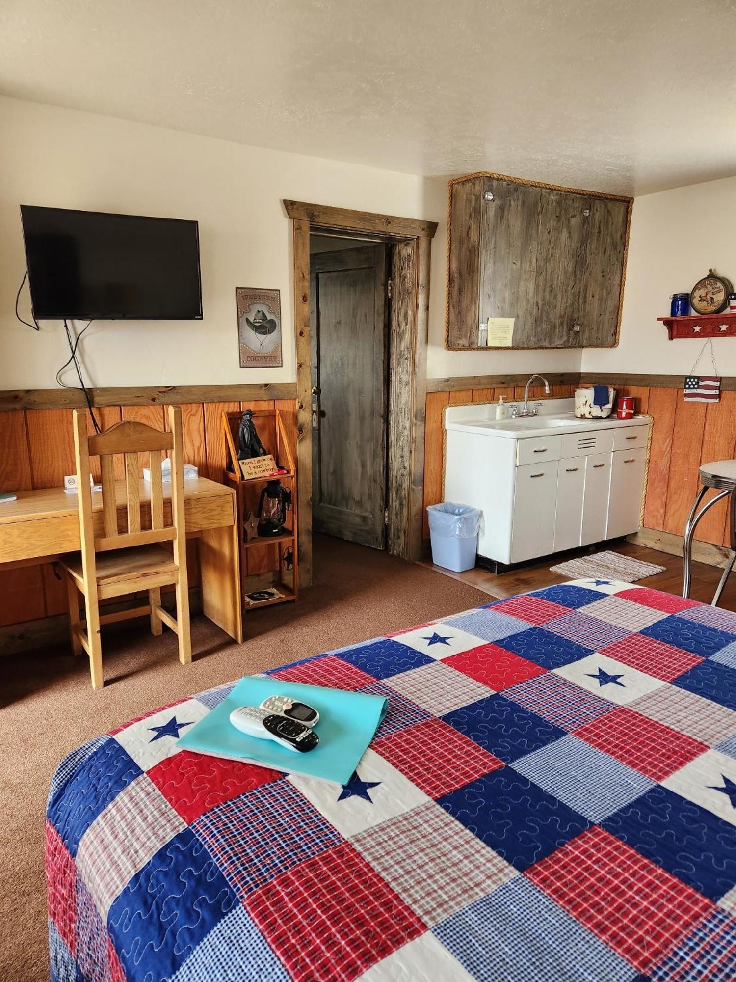Cowboy Country Inn Ескаланте Стая снимка