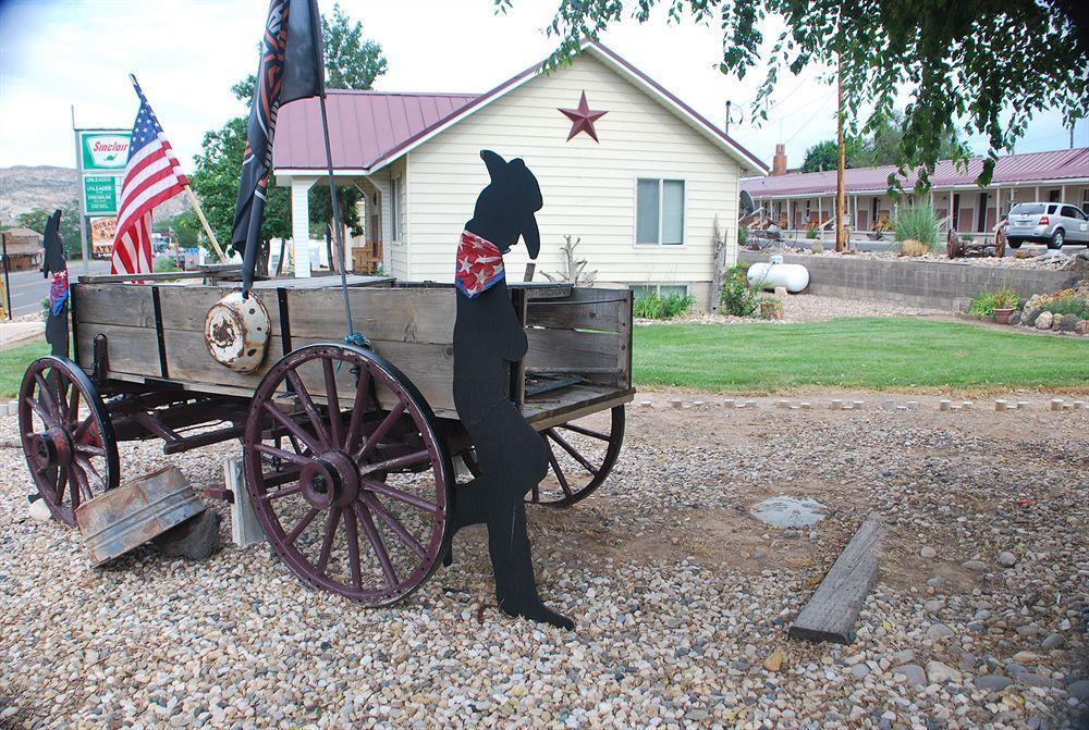 Cowboy Country Inn Ескаланте Екстериор снимка